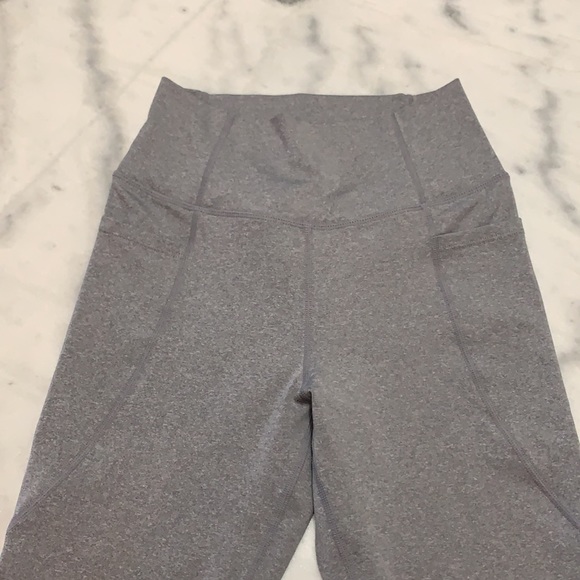 Size small grey leggings - Picture 3 of 3